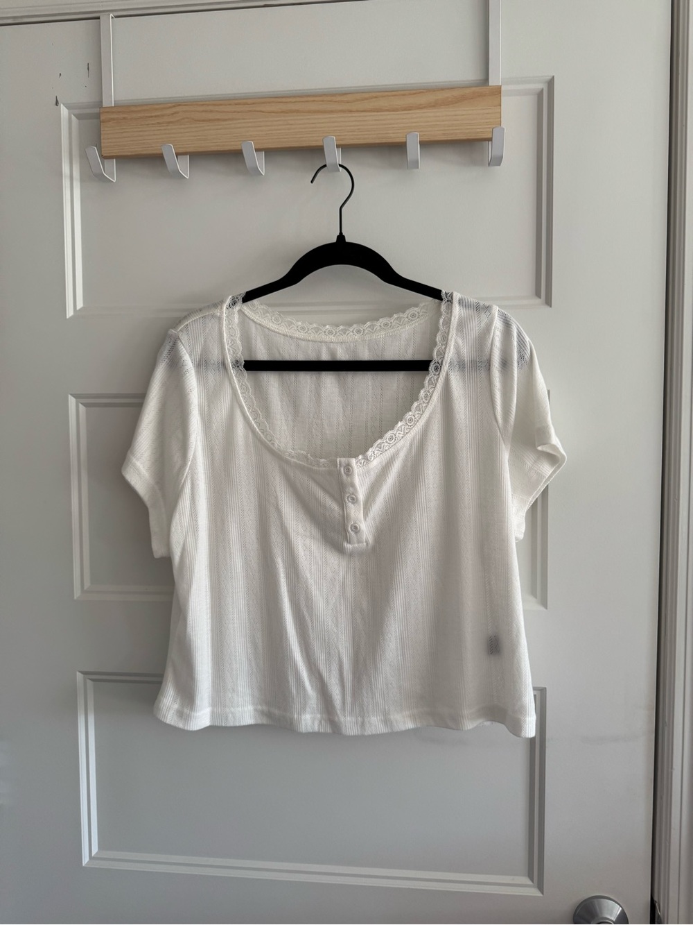 SHEIN White Lace-Trim Button Crop Top